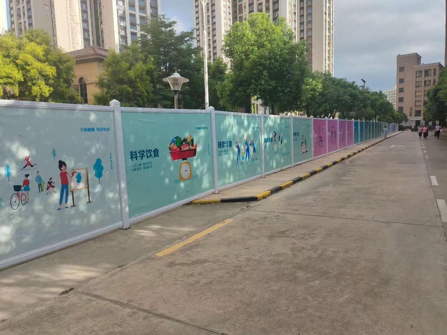 旭東圍擋特點有哪些？防火、防水、防潮、重量輕施工圍擋選擇【旭東鋼構(gòu)】